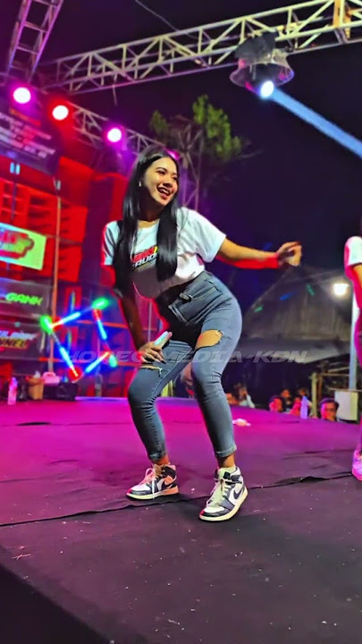 Uhh Mbk April😍#dancer #dj #horeg #ceksoundterbaru #shortsviral #fypyoutube #ceksoundhoreg