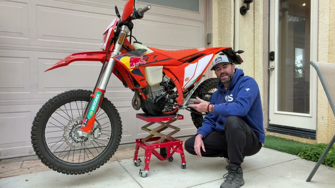 Мотоциклетный домкрат Jack Boss – сверхпрочный и простой в использовании!