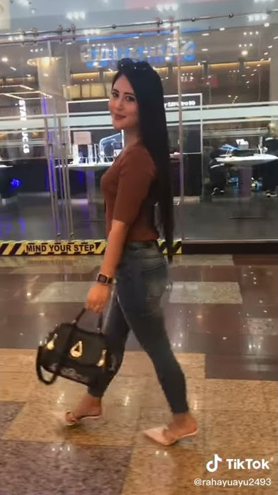 Tiktok abg goyang pantat hot(5)