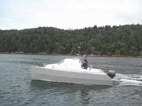 Skoota20 powercat at 10 knots.wmv - YouTube