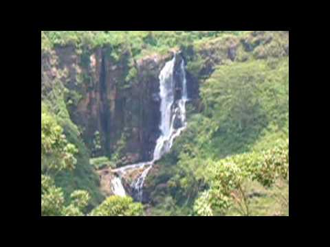 This short movie has been taken on 04/20/2010 right in front of the Mlesna Tea Castle St. Clair in Talawakele, Sri Lanka. With 97 m the Devon Falls are No. 1...