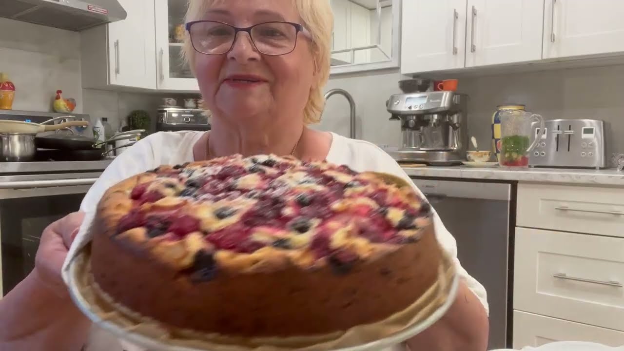 ПИРОГ С ЯГОДАМИ НА ТВОРОЖНОМ ТЕСТЕ! ВКУСНЫЙ, МЯГКИЙ, НЕЖНЫЙ, ПЫШНЫЙ,ВОЗДУШНЫЙ!