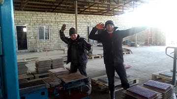 Terrazzo tile forming machine for both single layer and double layers