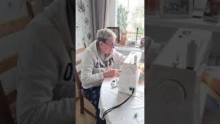 Bob Der Baumeisterin An Der Nähmaschine