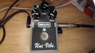 MXR Univibe guitar pedal demo - Gilmour / Pink FLoyd Machine?