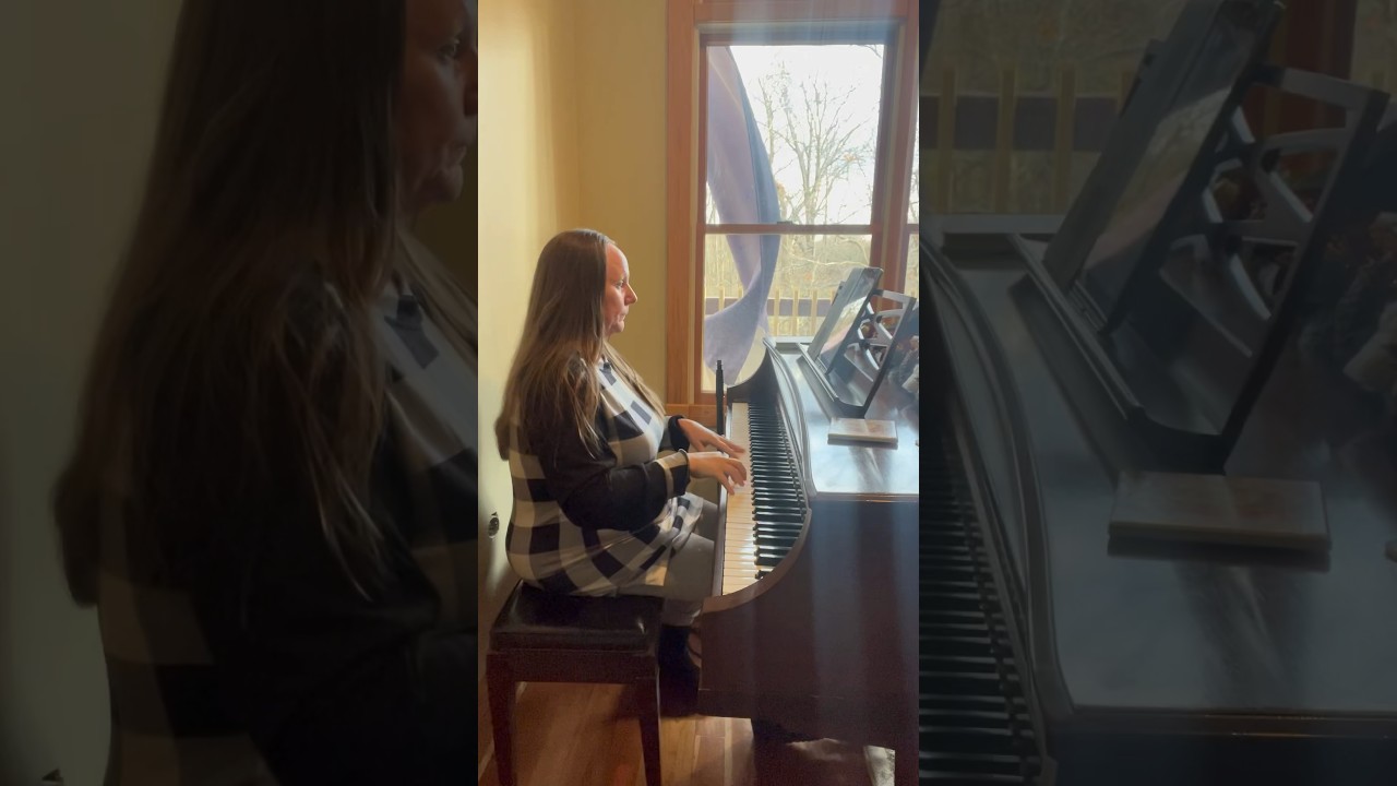 Classical Version Of Taylor Swift&rsquo;s Lover Mixed with Pachelbel&lsquo;s Canon in D ￼ #piano #taylorswift