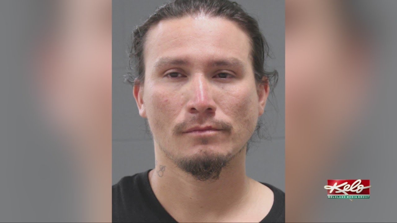 Wanted man arrested in Sioux Falls - YouTube