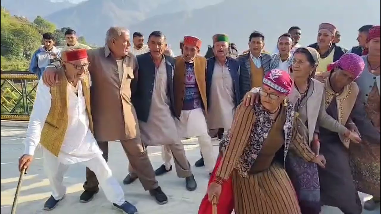 शादी समारोह मे लगाई गई रासा नृत्य #pahadiculture #subscribers #trandingpost #viralvideo #vlog 