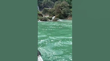 cận cảnh thác bản giốc trùng Khánh cao bằng