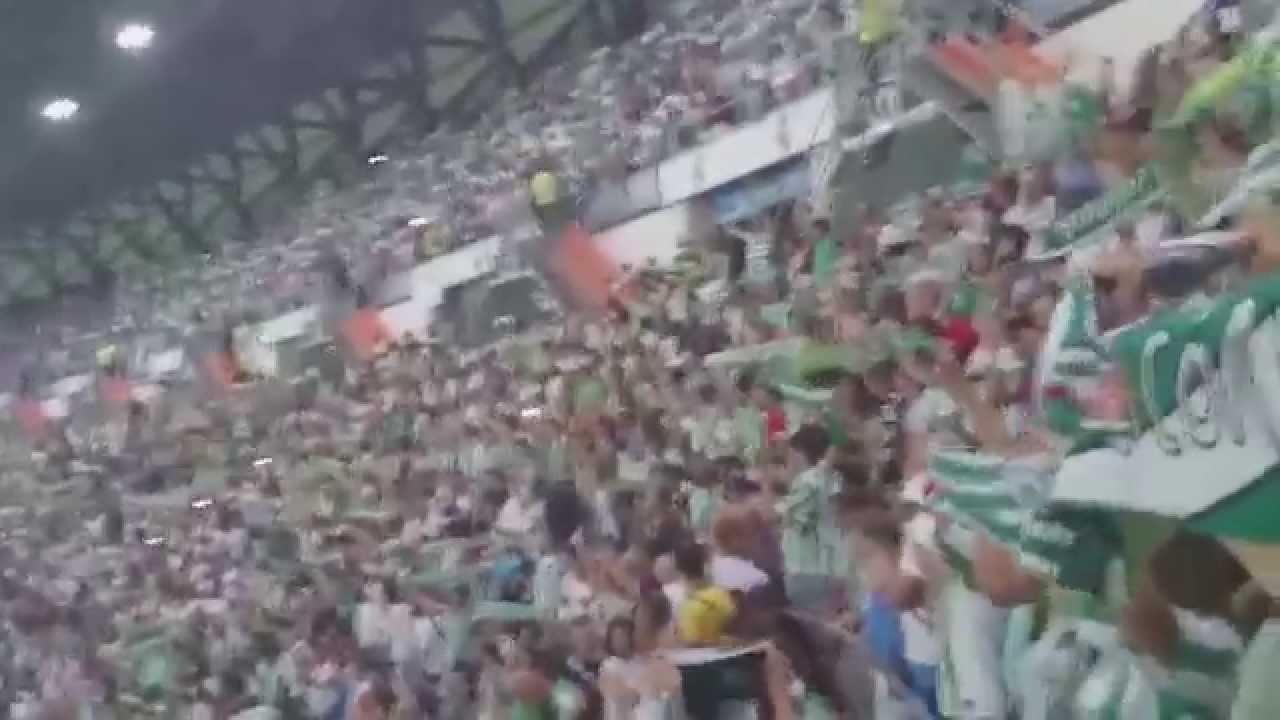 Afición del Córdoba CF en el Santiago Bernabéu tras el partido.