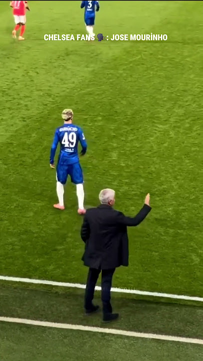 Chelsea Fans Welcomed Mourinho Like A Hero #mourinho