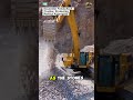 Excavator Feeds Rock Crusher, Producing Perfect Aggregate#RockCrusher #Excavator #Mining