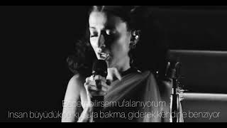 Melike Şahin - Arayan Bulur (Cover) Resimi