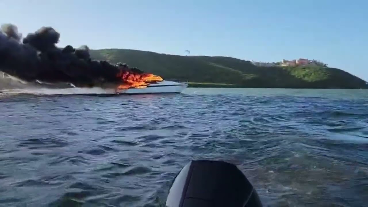 BREAKING NEWS: Elon Musk’s Boat Catches Fire During Secret Sea Test! 🚤🔥 | Real Footage