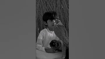 اتظاهر مع العالم وانا ماسليت 