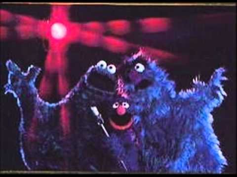 Sesame Street - Grover, Herry and Cookie have a bl...