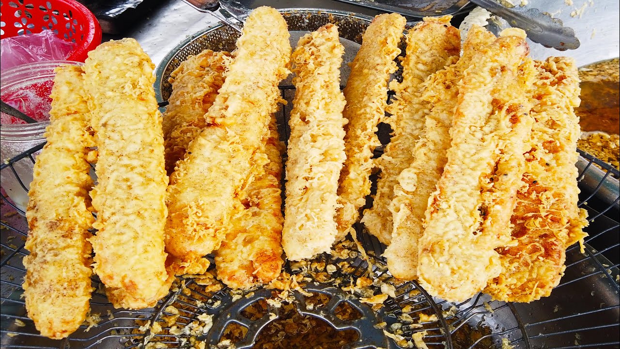 How Banana Fritters Are Made At Street, Amazing Phnom Penh Street Food