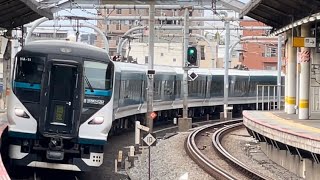 E257系2000番台ｵｵNA-11編成が回送電車として赤羽駅4番線を通過するシーン（2024.5.12.7:12）