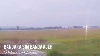 Garuda Indonesia take of bandara SIM Banda Aceh screenshot 4