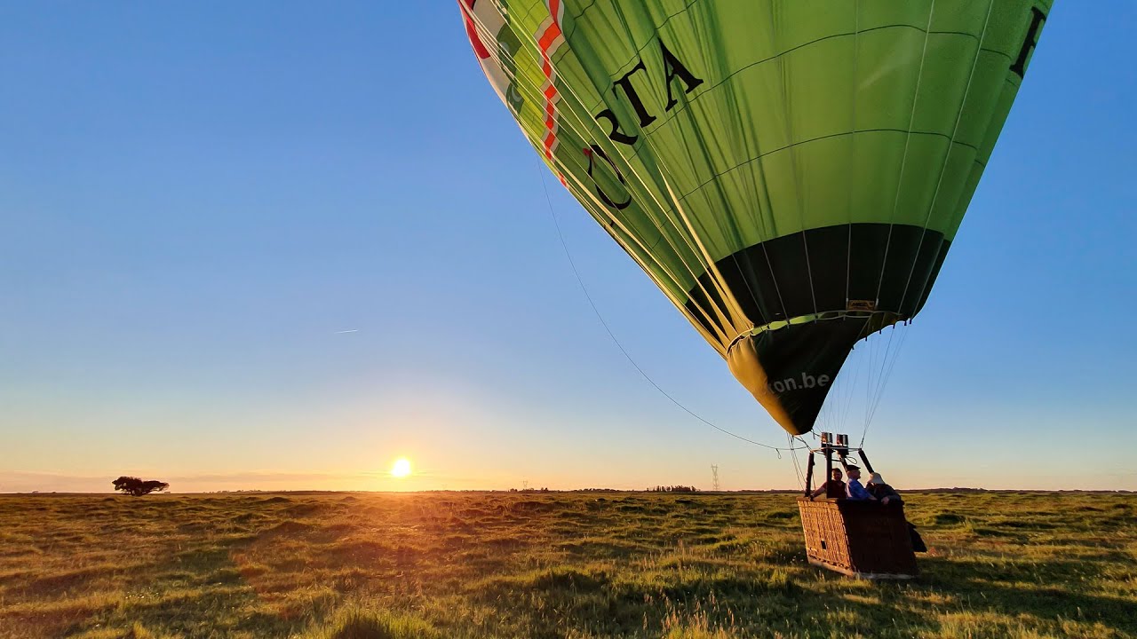 🇺🇸🇬🇧Hot air balloon flight over Évora, Alentejo (Portugal) - YouTube