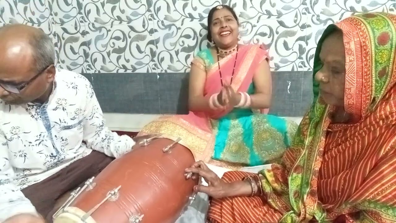 सिंदूर बदन पर डाला और भर पिचकारी मार हनुमान जी का धमाकेदार होली भजन खुद हो गए लालम लाल