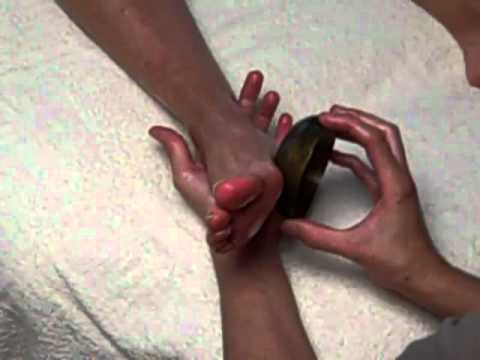 Shankara Skin Care - Ayurvedic Foot Treatment using a 3-metal bowl
