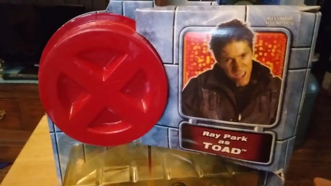 unboxing Ray Park is Toad X-Men action figure - YouTube