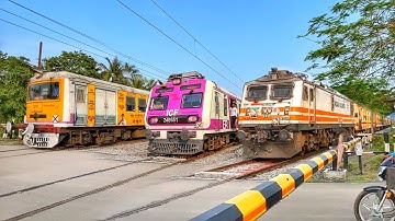 Different model Indian EMU trains skipping railgate dangerously.