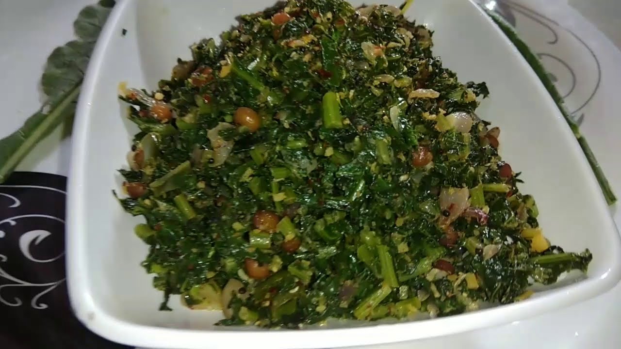 Mullangi keerai Poriyal in Tamil / mullangi keerai poriyal / Radish