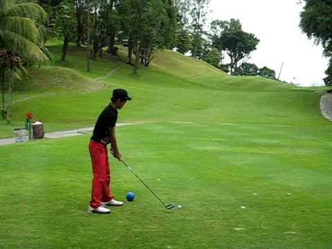 Jonathan Teo on the tee, at the Singapore Junior G...