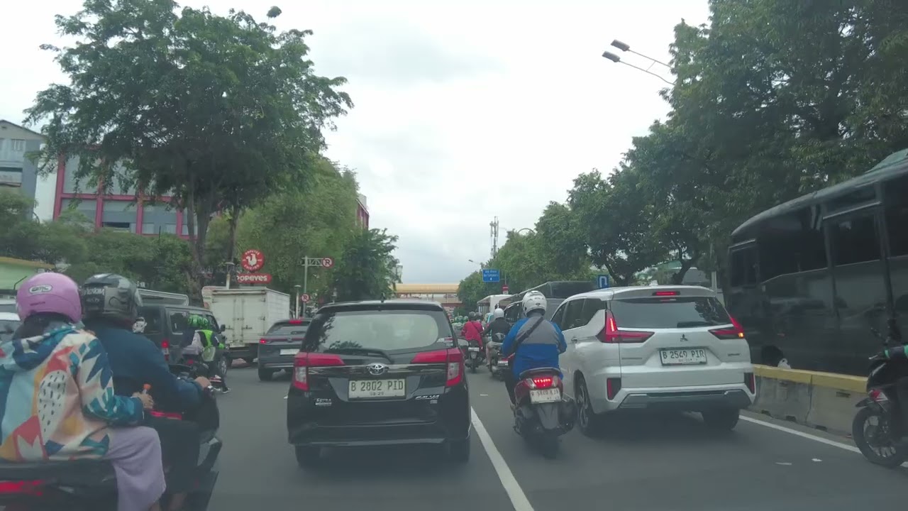 Driving Through Central Jakarta from RP Soeroso to Percetakan Negara via Cikini & Salemba
