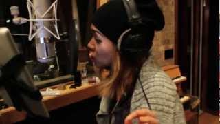 Miniatura de vídeo de "Hayley Kiyoko - In the Studio: Blame Joy"