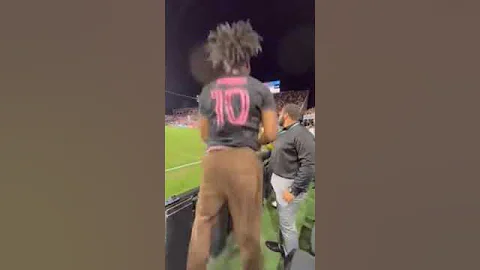 IshowSpeed: “If Messi scores this free kick, I’m a Messi fan” 😭😭