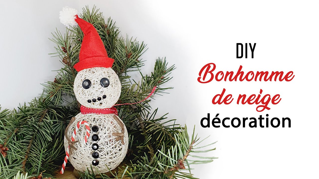 DIY - Bonhomme de neige en ficelle  Ce bonhomme de neige fera une jolie  décoration de tablele jour de Noël. ☃️ 📝Ce dont vous avez besoin : - Colle  PVA lavable 