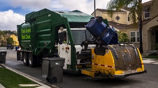 Autocar Acx - Amrep Hx-450-Fl Garbage Truck W/ The Curotto-Can