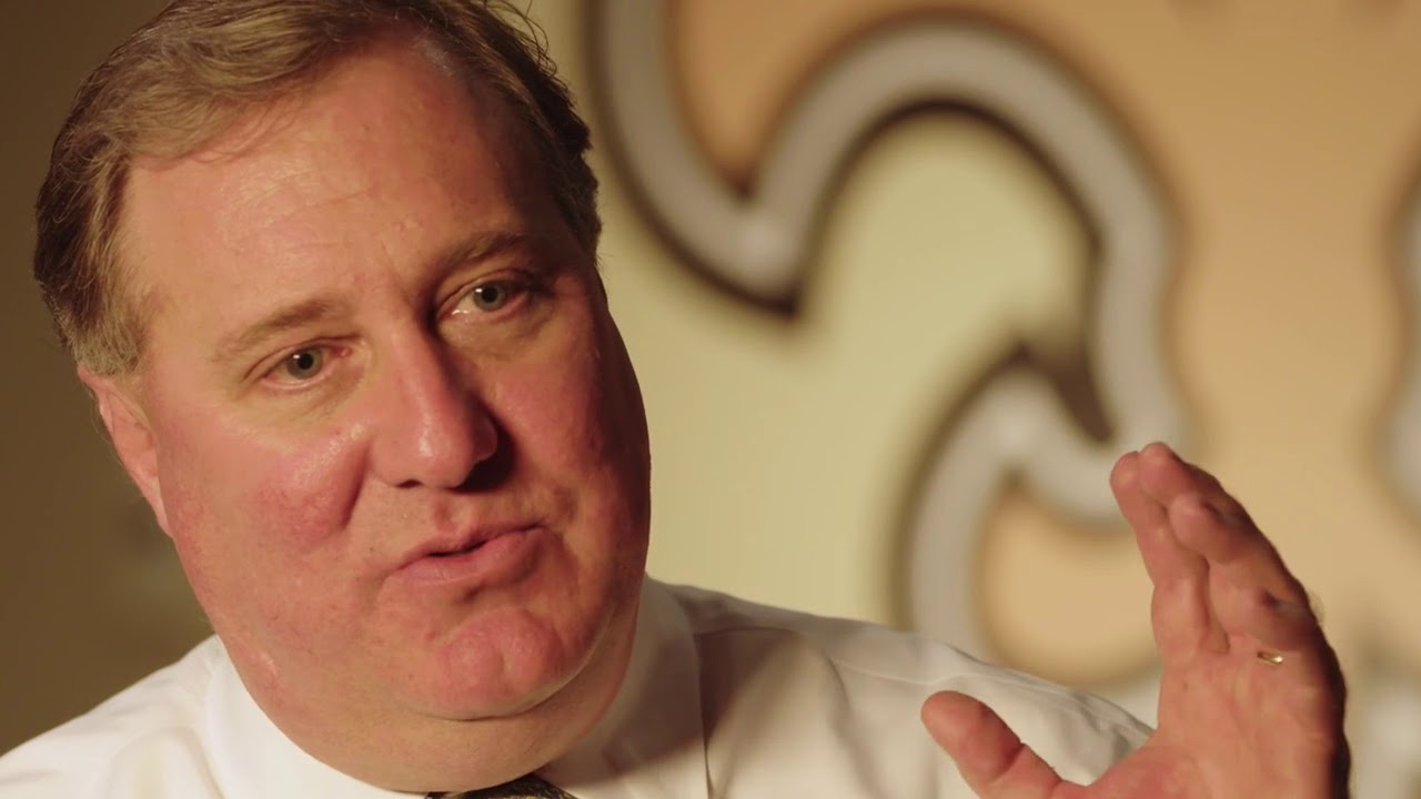 Saints and Pelicans President Dennis Lauscha remembers Tom Benson football score