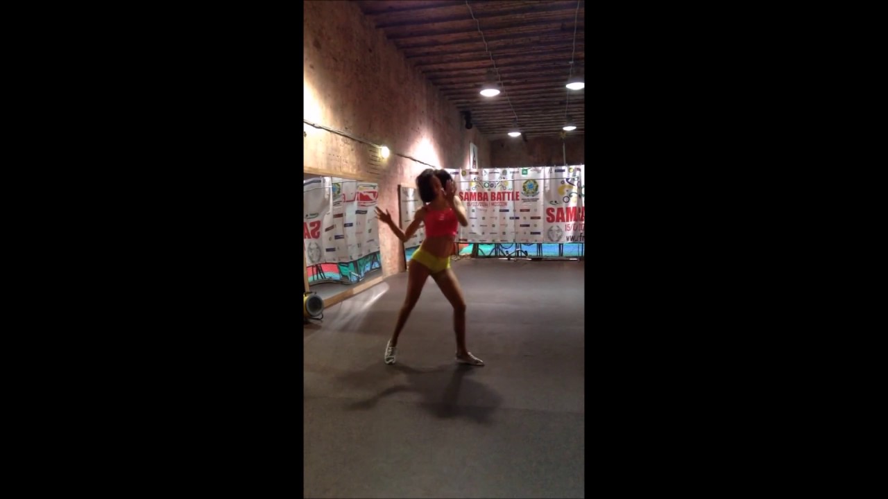 Бразильский фанк из тт. Бразильский фанк танец. Бразильский фанк девушка. Девушка танцует бразильский фанк. Бразильский ФОНК девушка танцует фанк.