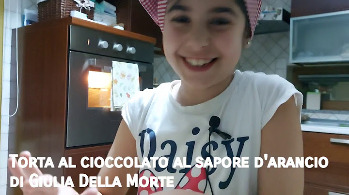 In cucina con la piccola Giulia