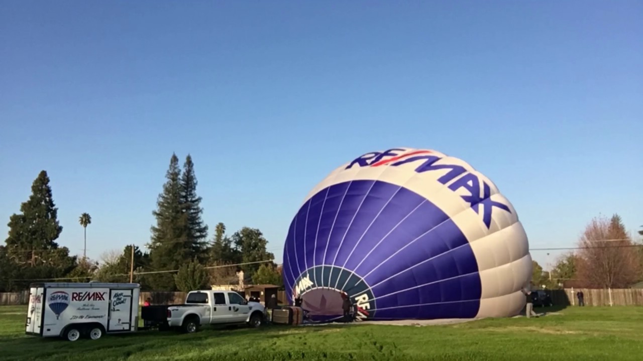 RE/MAX Balloon Tether Setup - YouTube