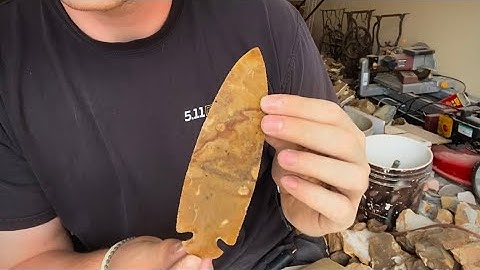 Reducing Material: Knapping Flint River Chert!