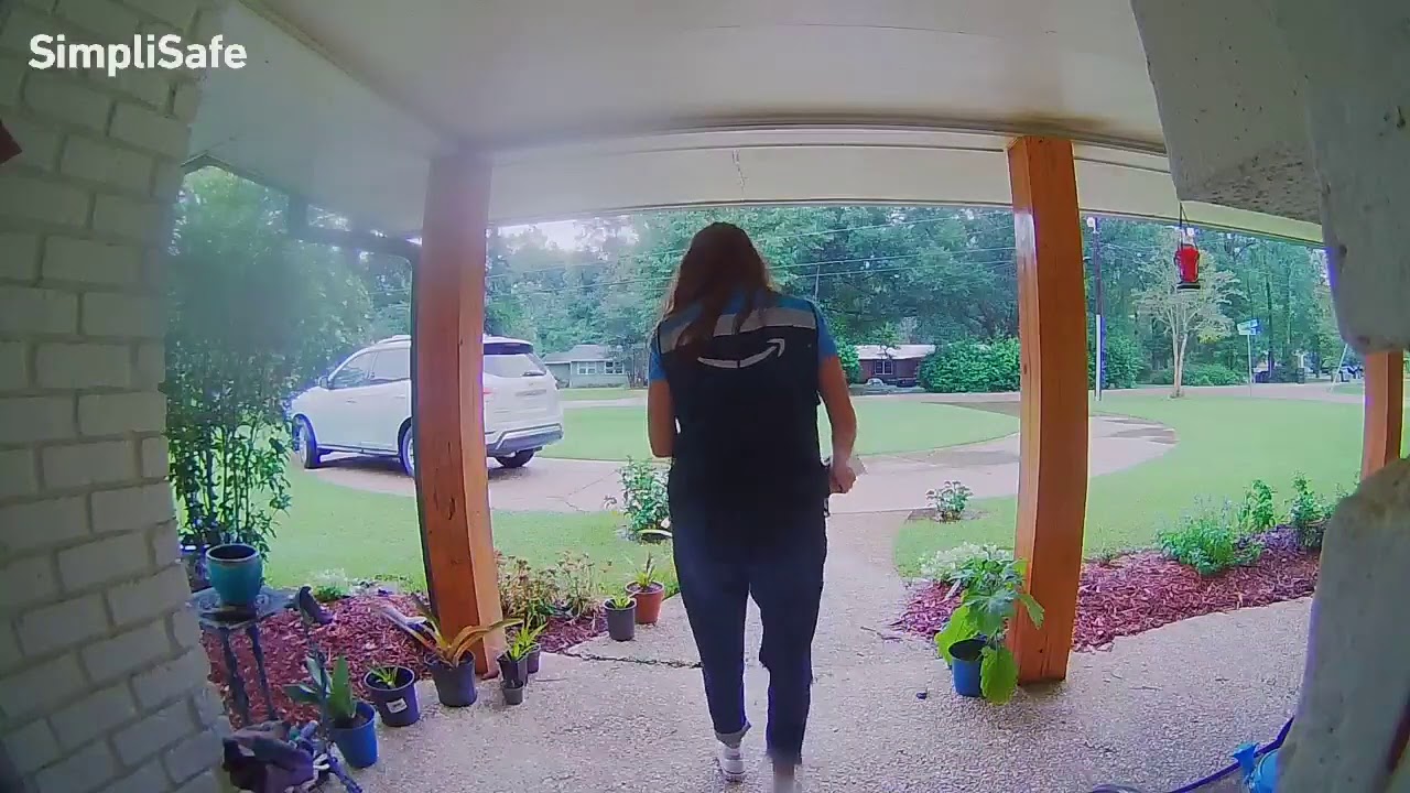 Amazon Worker Stealing Packages!!! - YouTube