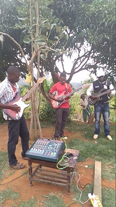 ndumoni perfoming yumbe diambo song