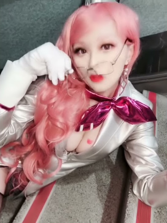 芥川Aku   Persona 5 Cosplay Nude