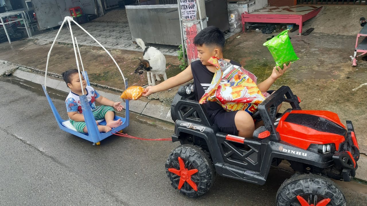 Trò Chơi Kéo Xe Lửa Vui Nhộn ❤ PinPin TV ❤  Đồ Chơi Bé Pin - YouTube