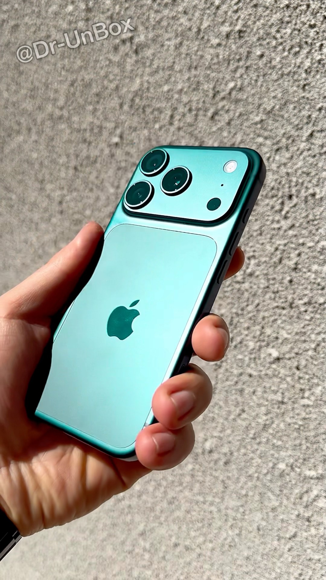 iPhone 17 Pro Turquoise Green Hands On and Review #shorts