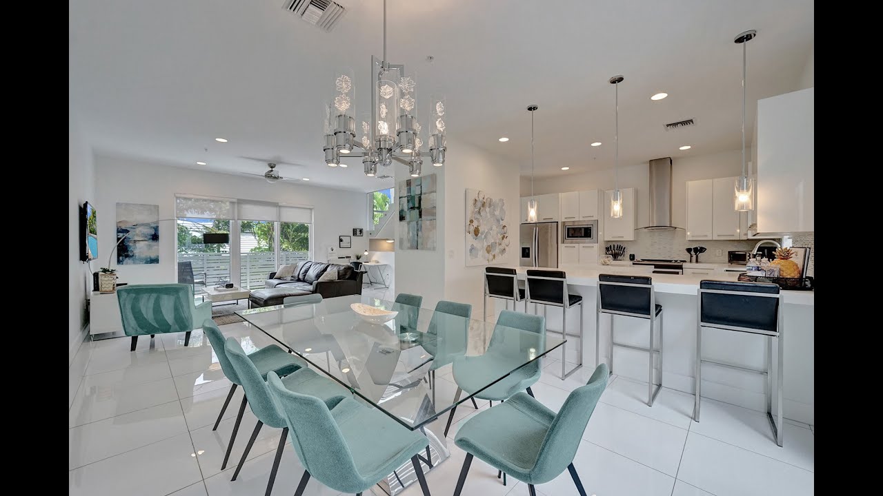 Vacation Rental Modern & Fun Beach, Pool, Spa, Gym, Sauna, Bars & Restaurants Pompano Beach, Florida