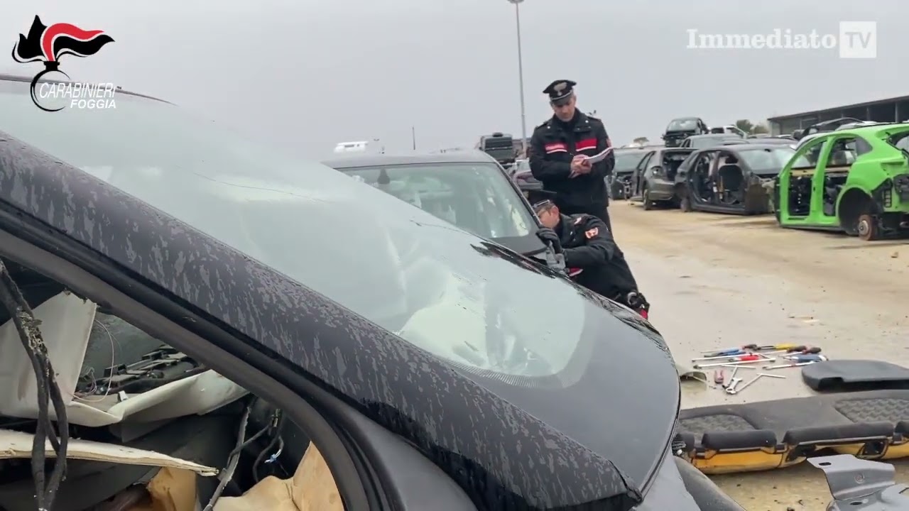 AUTO RUBATE E FATTE A PEZZI A CERIGNOLA, CARABINIERI ARRESTANO DUE PERSONE