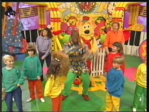 The Promo For Old Macdonalds Farm At The Fun Song Factory - YouTube