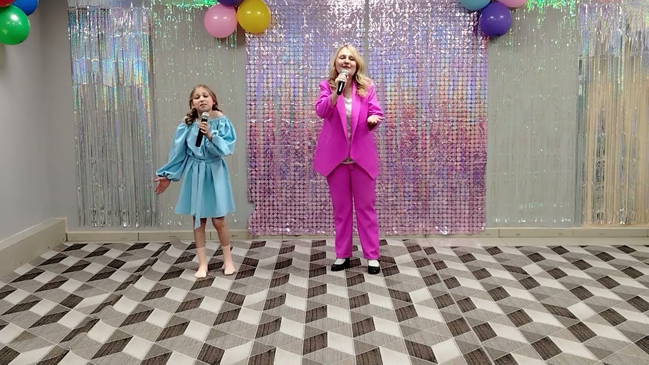 Казанцева Варвара и Трошева Елена/ Чтобы помнили. Блокада. Ленинград.. Белые панамки