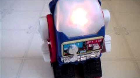 TV Robot - Gibberish, by Jeffbots.com